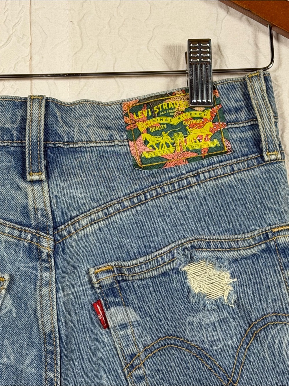Levi’s Haus Miami Ribcage 72693-0026 Laser Custom Jeans W27 L27 - Picture 11 of 16